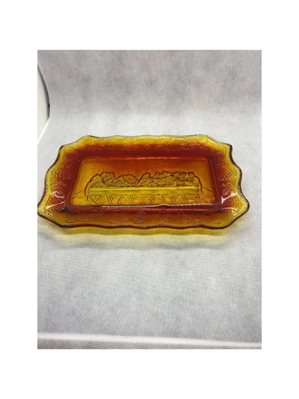 Tiara Amberina Lords Supper